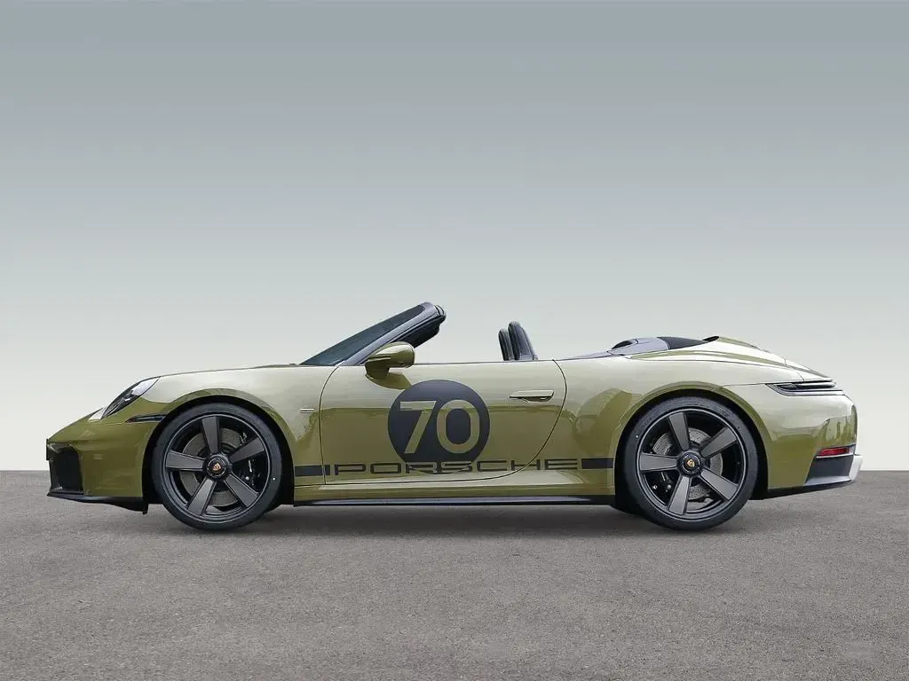 Neu Porsche 992 541 PS (397 kW) 2026 Grün Cabrio