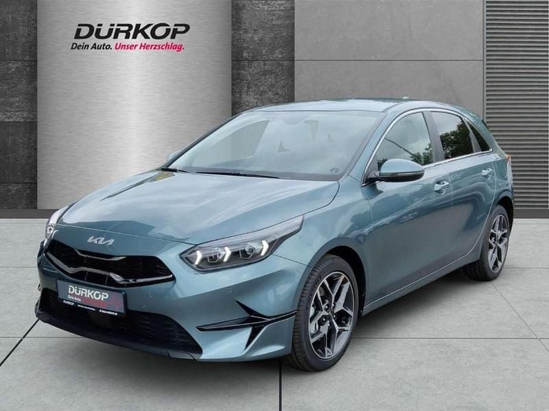 (usg) yucca steel gray m Neu 2025 Kia Ceed 4 Limousine | 28.690 € (Fairer Preis) - Bild 1/4