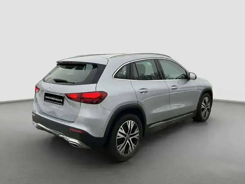 Gebraucht Mercedes GLA200 Progressive 163 PS (119 kW) 2025 Silber SUV
