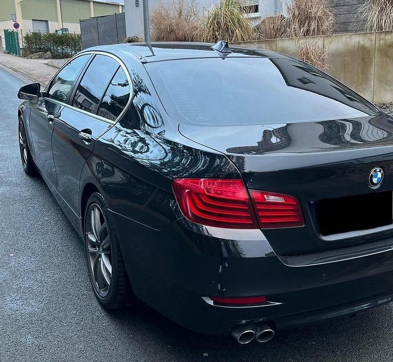 Gebraucht BMW 520 184 PS (135 kW) 2014 Schwarz Limousine