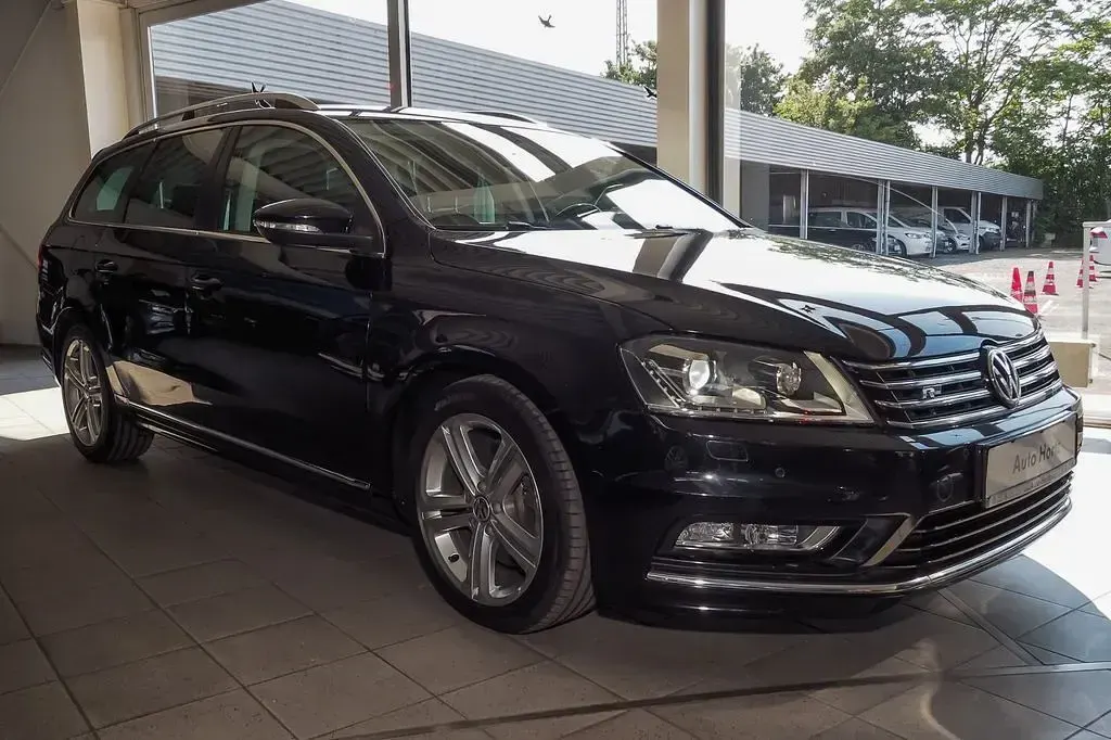 Gebraucht VW Passat Edition 140 PS (102 kW) 2014 Schwarz Kombi