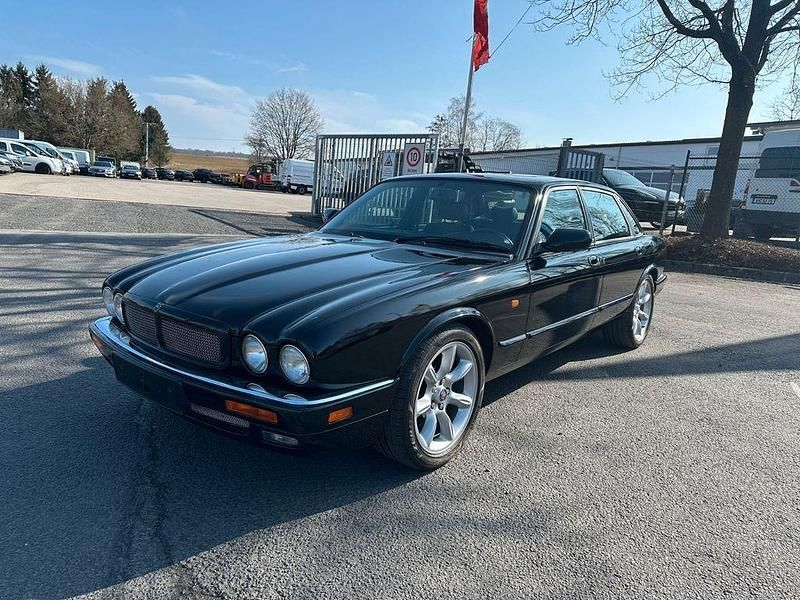 Gebraucht Jaguar X300 320 PS (235 kW) 1995 Schwarz Limousine