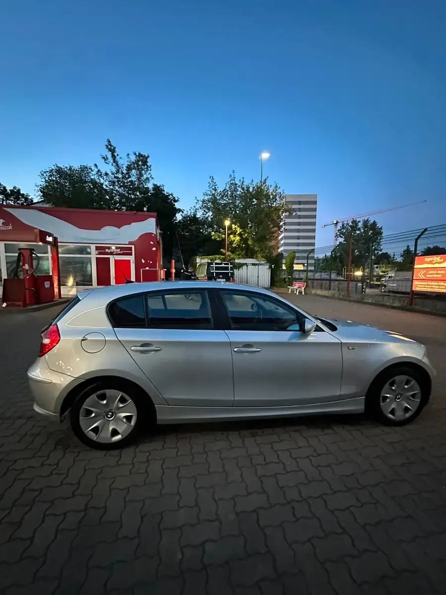 Gebraucht BMW 118 143 PS (105 kW) 2008 Silber Kleinwagen
