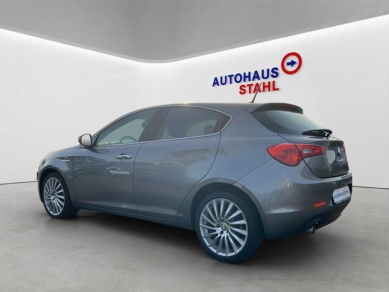 Gebraucht Alfa Romeo Giulietta Turismo 105 PS (77 kW) 2015 Grau Kleinwagen