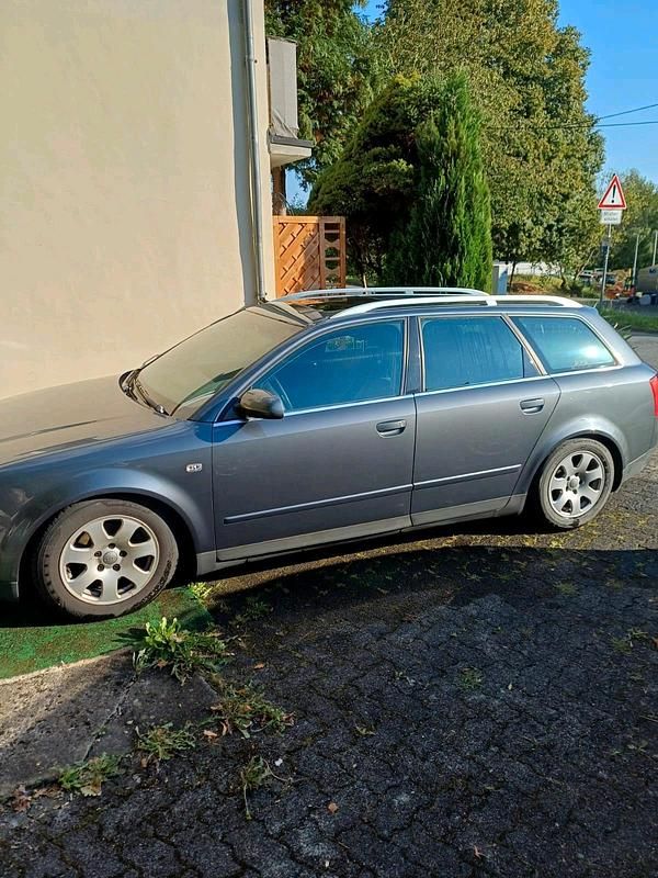 Gebraucht 2003 Audi A4 Kombi | 1.500 € (Guter Preis) - Bild 1/4