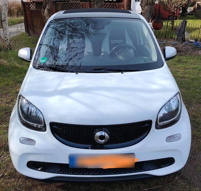Second-hand Smart ForFour 70 CP (51 kW) 2017 Alb Hatchback
