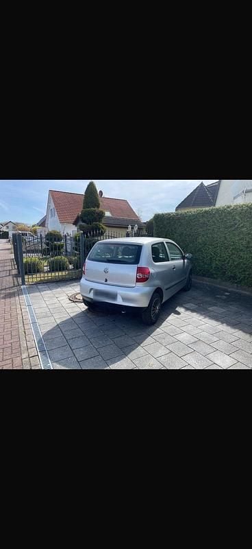 Second-hand VW Fox 69 CP (50 kW) 2005 Argintiu Hatchback