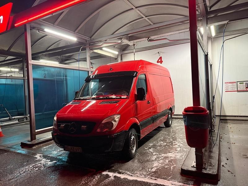 Rot Gebraucht 2008 Mercedes Sprinter Van | 8.500 € - Bild 1/4
