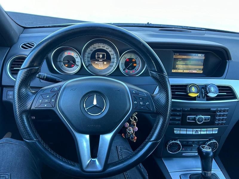 Gebraucht Mercedes C250 204 PS (150 kW) 2012 Schwarz Kombi