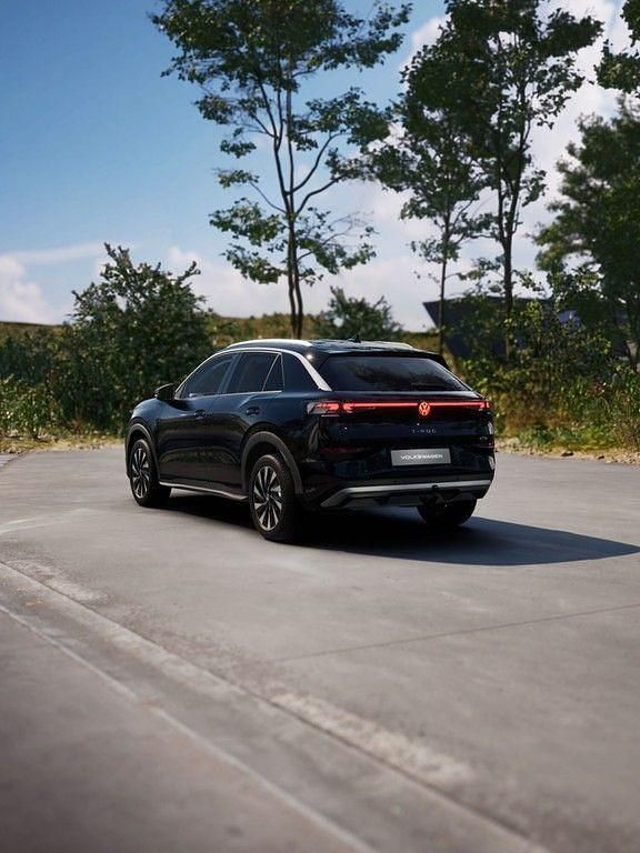 Nouă VW T-Roc Style 150 CP (110 kW) 2026 Negru SUV