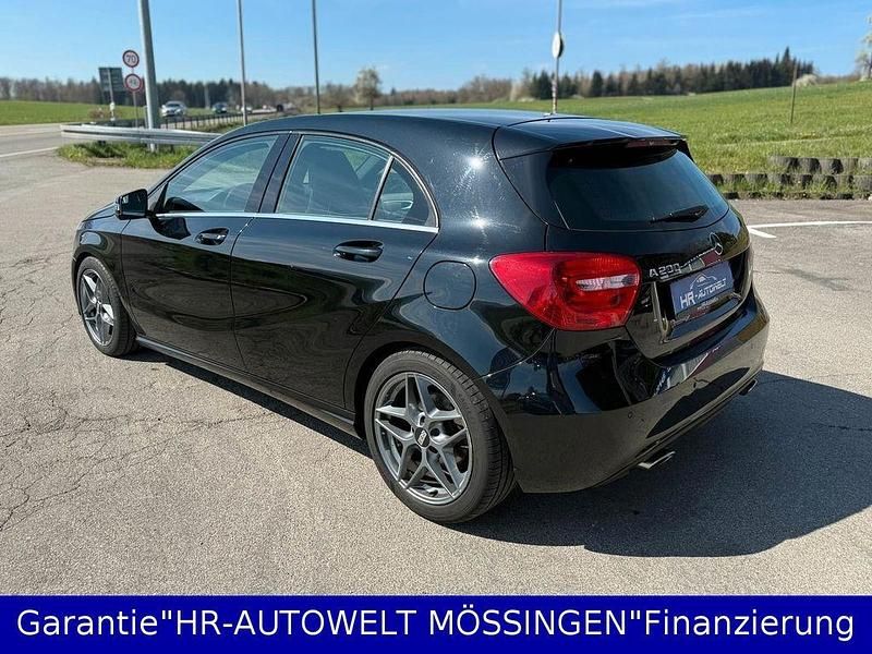 Gebraucht Mercedes A200 Urban 156 PS (114 kW) 2012 Schwarz Limousine