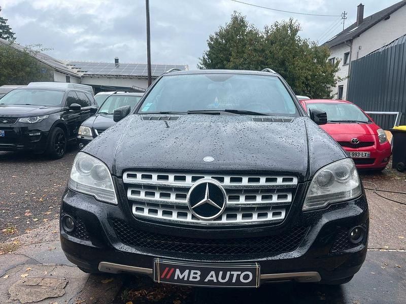 Schwarz Gebraucht 2011 Mercedes ML300 SUV | 6.450 € (Fairer Preis) - Bild 1/4