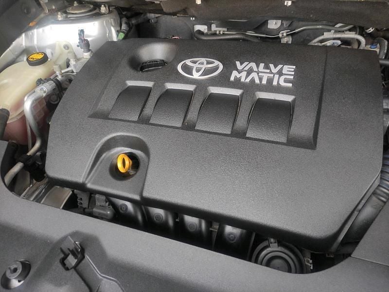 Gebraucht Toyota Verso 147 PS (108 kW) 2010 Silber Van / Kleinbus