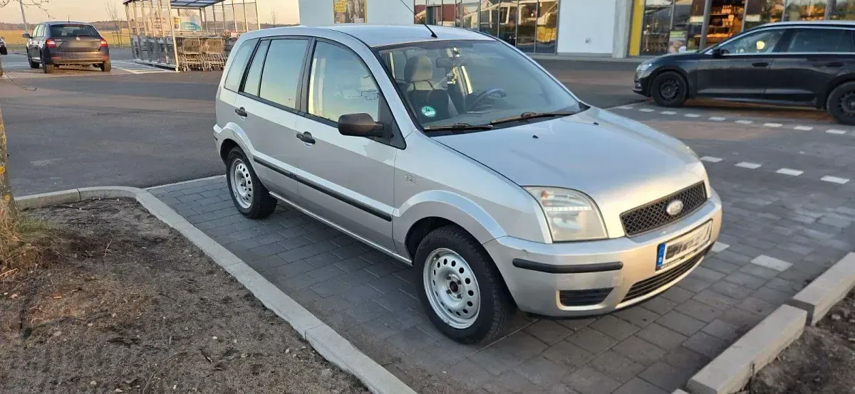 Gebraucht Ford Fusion 68 PS (50 kW) 2004 Silber Kleinwagen