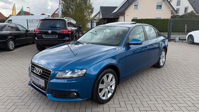 Blau Gebraucht 2010 Audi A4 Attraction Limousine | 6.999 € (Guter Preis) - Bild 1/4