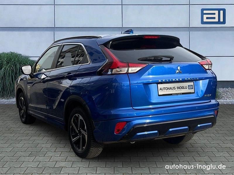 Gebraucht Mitsubishi Eclipse Cross 188 PS (138 kW) 2023 Blau laserblau (p) SUV
