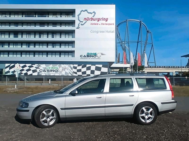 Silber Gebraucht 2002 Volvo V70 Kombi | 1.100 € (Superpreis) - Bild 1/4