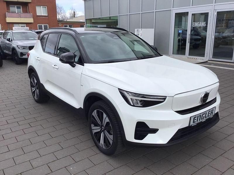 Gebraucht Volvo XC40 Plus 169 kW (231 PS) 2023 Crystal white SUV