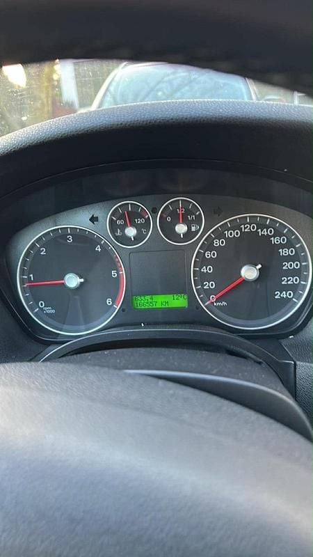 Gebraucht Ford Focus Cabriolet 136 PS (100 kW) 2007 Rot Cabrio