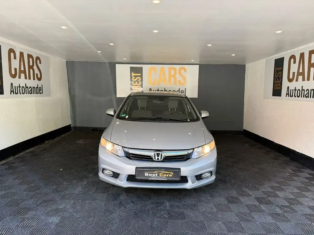 Gebraucht Honda Civic 141 PS (103 kW) 2013 Silber Limousine