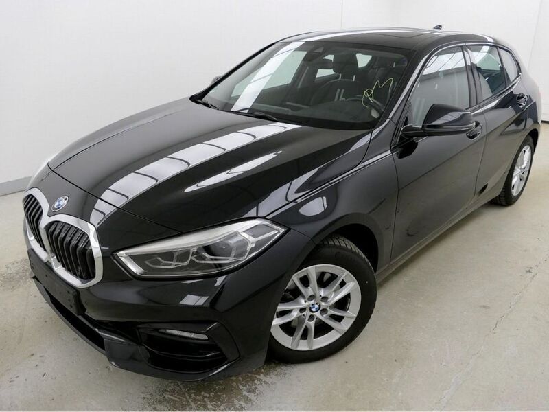 Black saphir Gebraucht 2023 BMW 118 Sport Line Kleinwagen | 25.780 € (Fairer Preis) - Bild 1/4