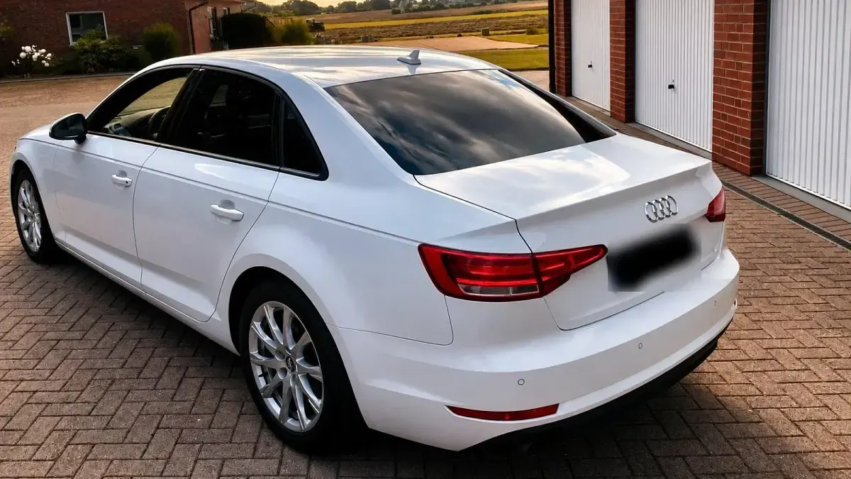 Gebraucht Audi A4 190 PS (139 kW) 2018 Weiß Limousine