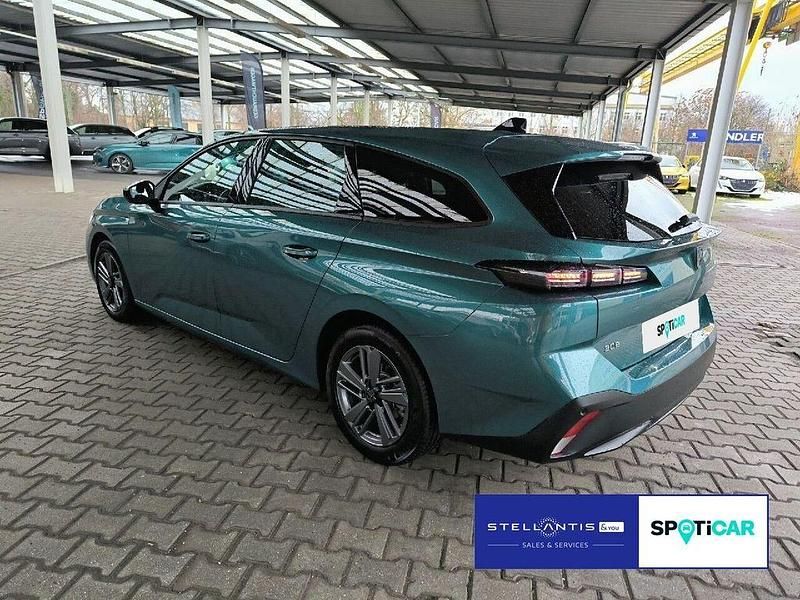 Gebraucht Peugeot 308 131 PS (96 kW) 2023 Blau Kombi