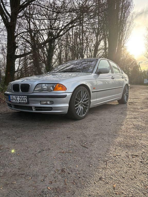 Gebraucht BMW 330 231 PS (169 kW) 2001 Silber Limousine
