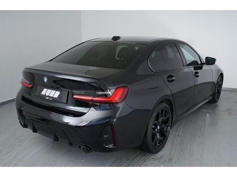Gebraucht BMW 330 286 PS (210 kW) 2024 Black sapphire metallic (schwarz (metallic) Limousine