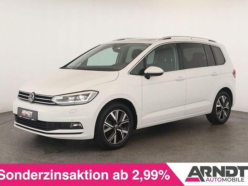 Pure white Gebraucht 2025 VW Touran Highline Van / Kleinbus | 36.484 € (Fairer Preis) - Bild 1/4