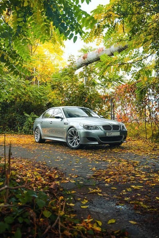Grau Gebraucht 2006 BMW M5 Sport Line Limousine | 45.000 € (Teuer) - Bild 1/4
