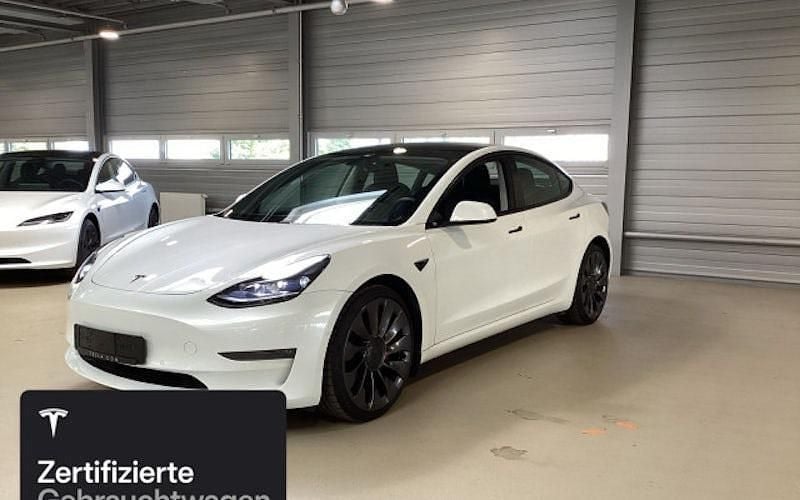 Weiß Gebraucht 2021 Tesla Model 3 Performance Limousine | 30.700 € (Fairer Preis) - Bild 1/4