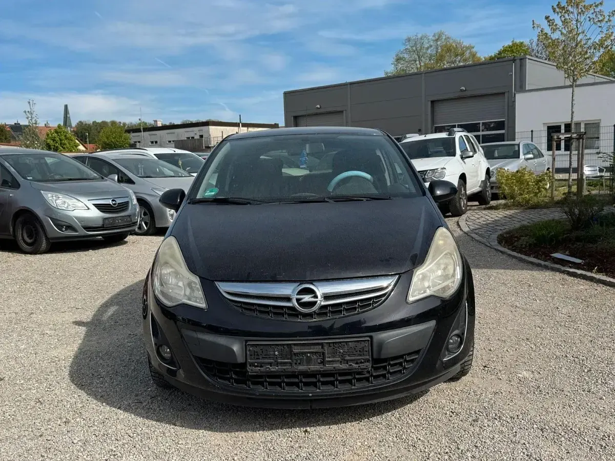Używany Opel Corsa Satellite 69 KM (50 kW) 2011 Czarny Hatchback
