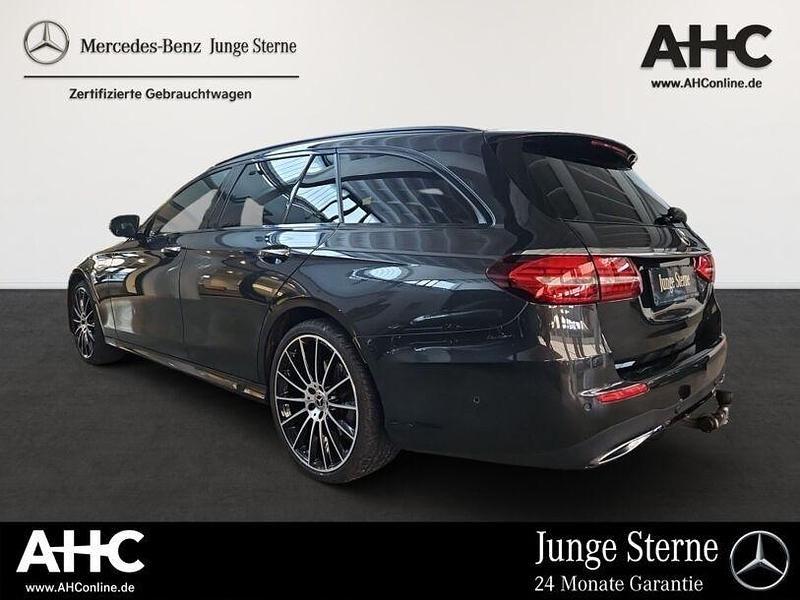 Gebraucht Mercedes E400 AMG 330 PS (242 kW) 2021 Metalliclack graphitgrau Kombi