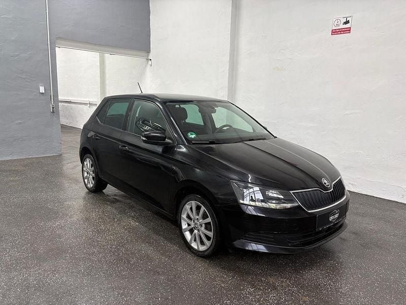 Gebraucht Skoda Fabia Ambition 60 PS (44 kW) 2015 Schwarz Limousine