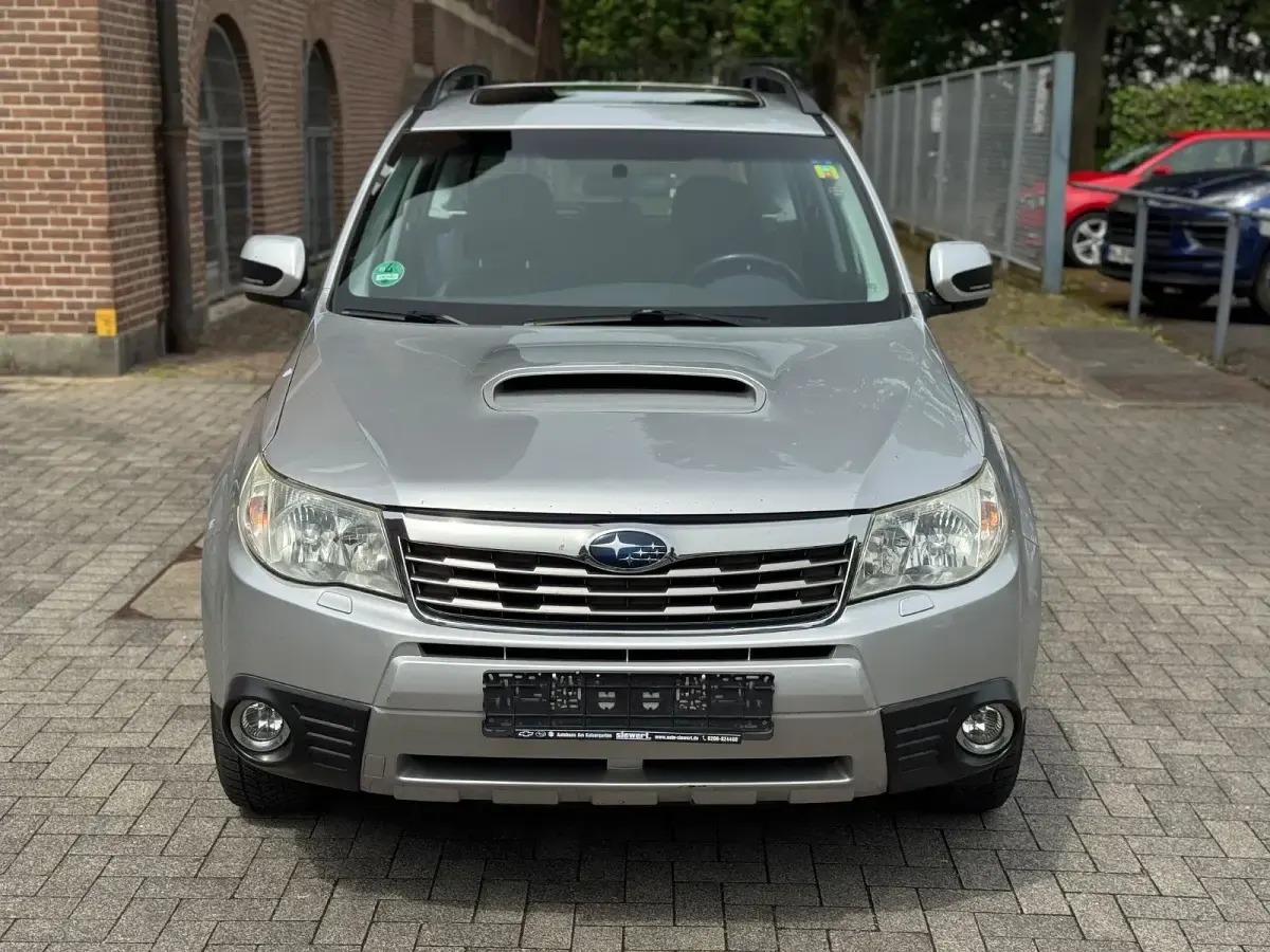 Gebraucht Subaru Forester Exclusive+ 147 PS (108 kW) 2009 Silber SUV