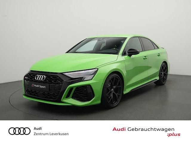 Gebraucht Audi RS3 Ambiente 400 PS (294 kW) 2022 Kyalamigrün Limousine