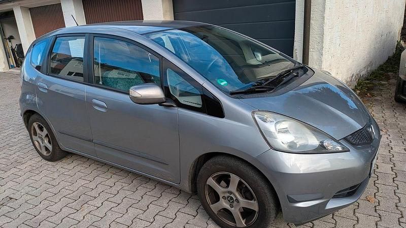 Silber Gebraucht 2009 Honda Jazz Comfort Kleinwagen | 2.600 € (Fairer Preis) - Bild 1/4
