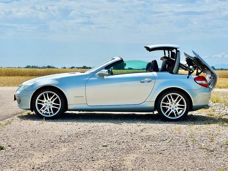 Silber Gebraucht 2004 Mercedes SLK200 Cabrio | 6.499 € - Bild 1/4