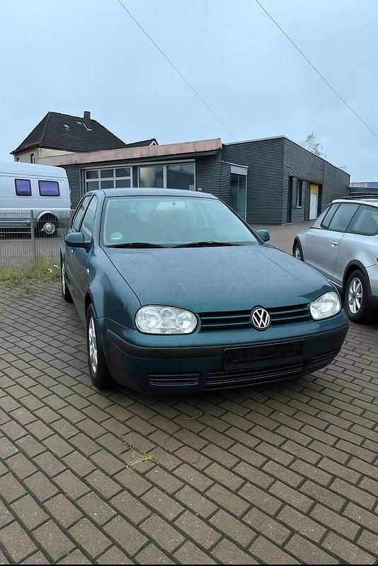 Grün Gebraucht 1999 VW Golf IV Kleinwagen | 500 € (Superpreis) - Bild 1/1