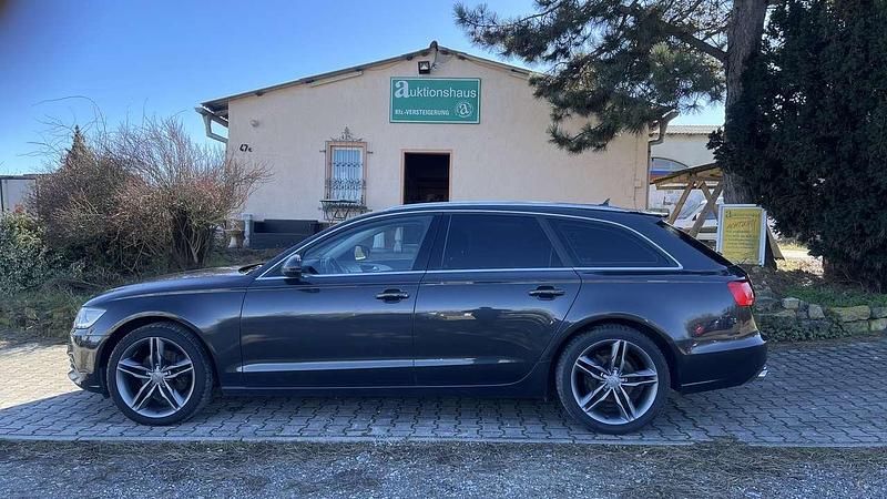Gebraucht Audi A6 177 PS (130 kW) 2012 Oolonggrau metallic Kombi