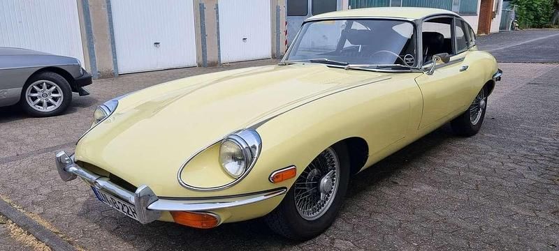 Gelb Gebraucht 1969 Jaguar E-Type Coupé | 49.500 € - Bild 1/4