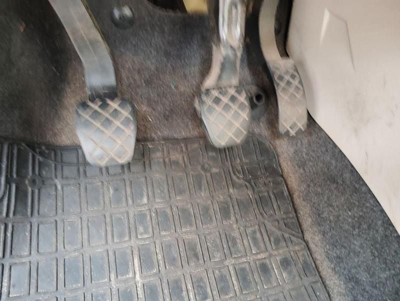 Gebraucht Skoda Roomster Comfort 86 PS (63 kW) 2009 Rot Van / Kleinbus