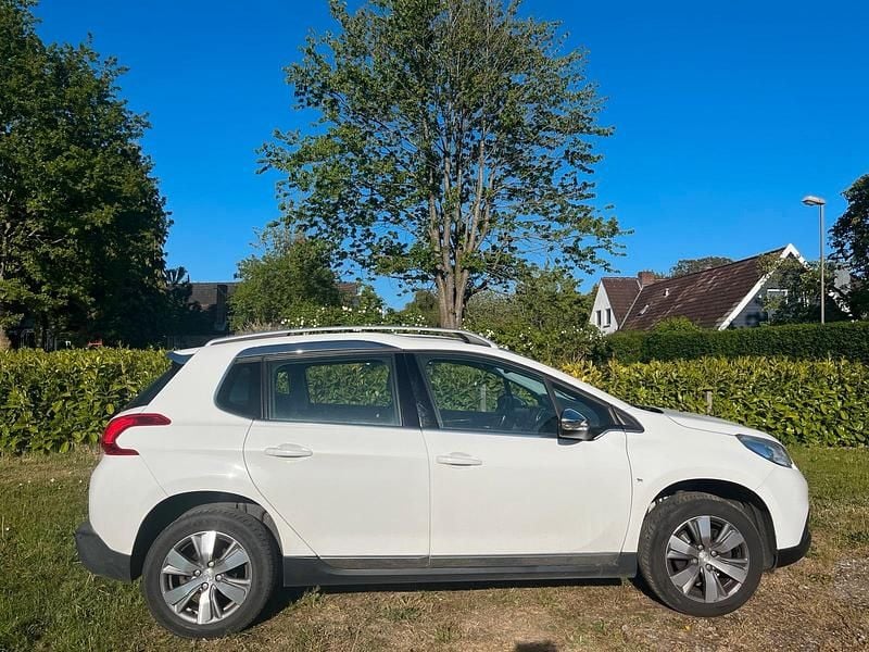 Gebraucht Peugeot 2008 110 PS (80 kW) 2015 Weiß SUV