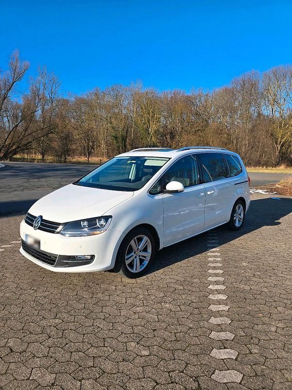 Gebraucht VW Sharan 150 PS (110 kW) 2017 Weiß Van / Kleinbus