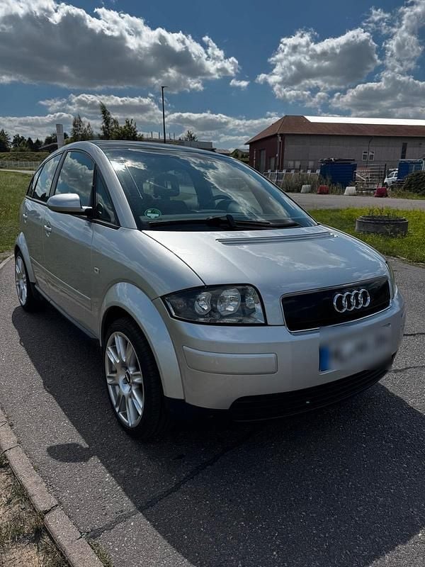 Silber Gebraucht 2000 Audi A2 Kleinwagen | 1.200 € (Superpreis) - Bild 1/4