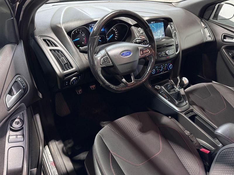 Gebraucht Ford Focus ST-Line 150 PS (110 kW) 2017 Schwarz Kombi