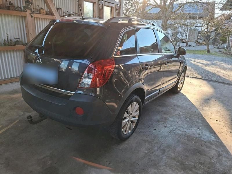 Gebraucht Opel Antara 163 PS (119 kW) 2013 Grau SUV