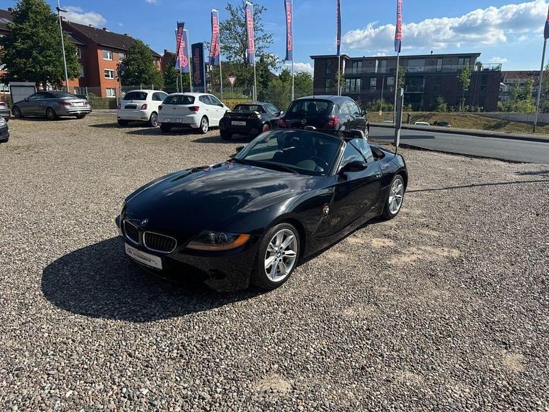 Gebraucht BMW Z4 Sport Line 192 PS (141 kW) 2003 Schwarz Cabrio