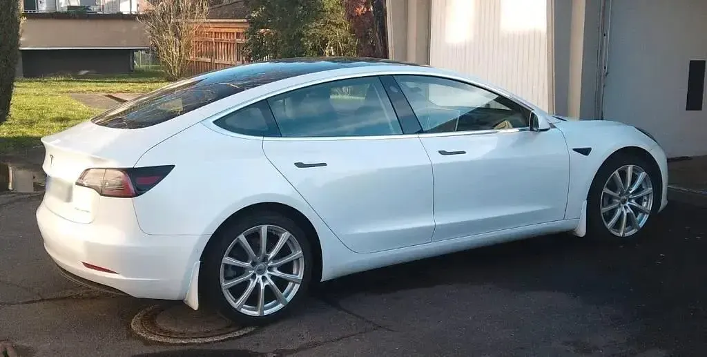 Gebraucht Tesla Model 3 324 kW (441 PS) 2020 Weiß Limousine